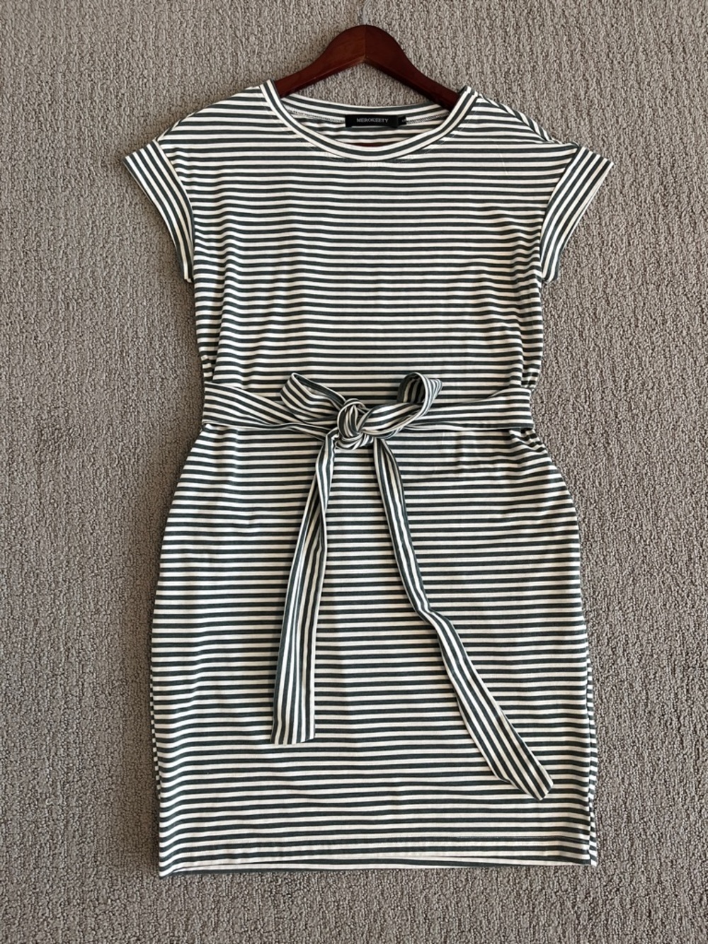 🩷 Olive Green & White Striped Tie-Front Tshirt Midi Dress